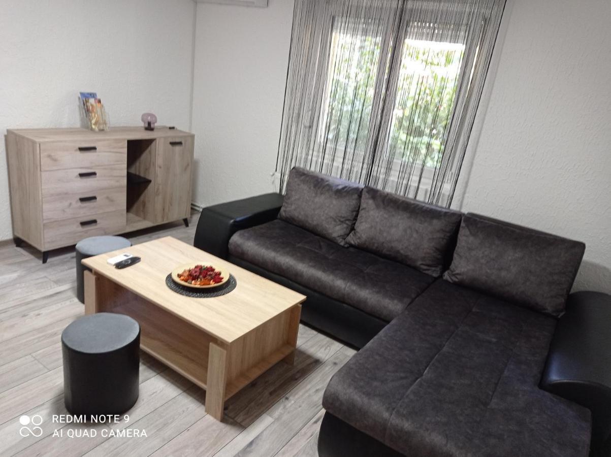 7 Days Premium Apartment 2 Subotica Dış mekan fotoğraf